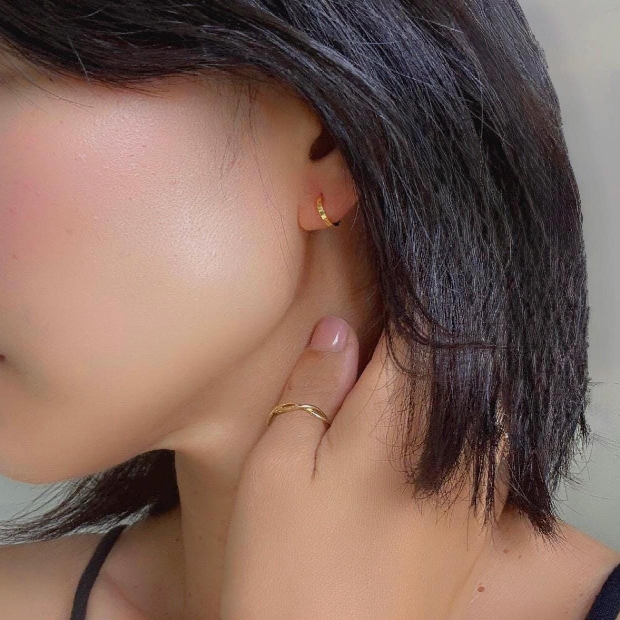 18K Solid Gold Ultra Petite Sylvie Hoop Earrings – 10mm X 1.5mm