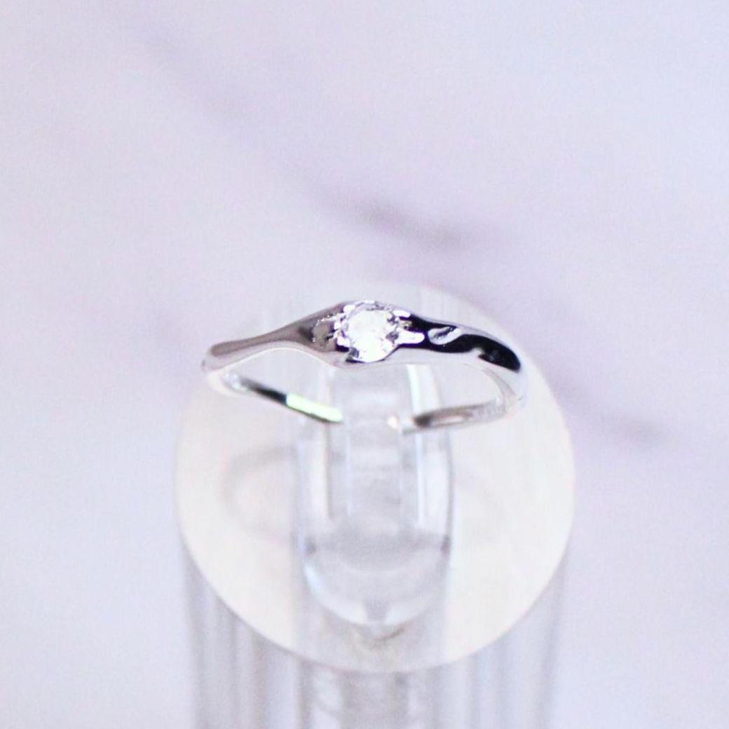 Sterling Silver Adjustable Juniper Ring with Zircon – Delicate Minimalist Everyday Jewelry