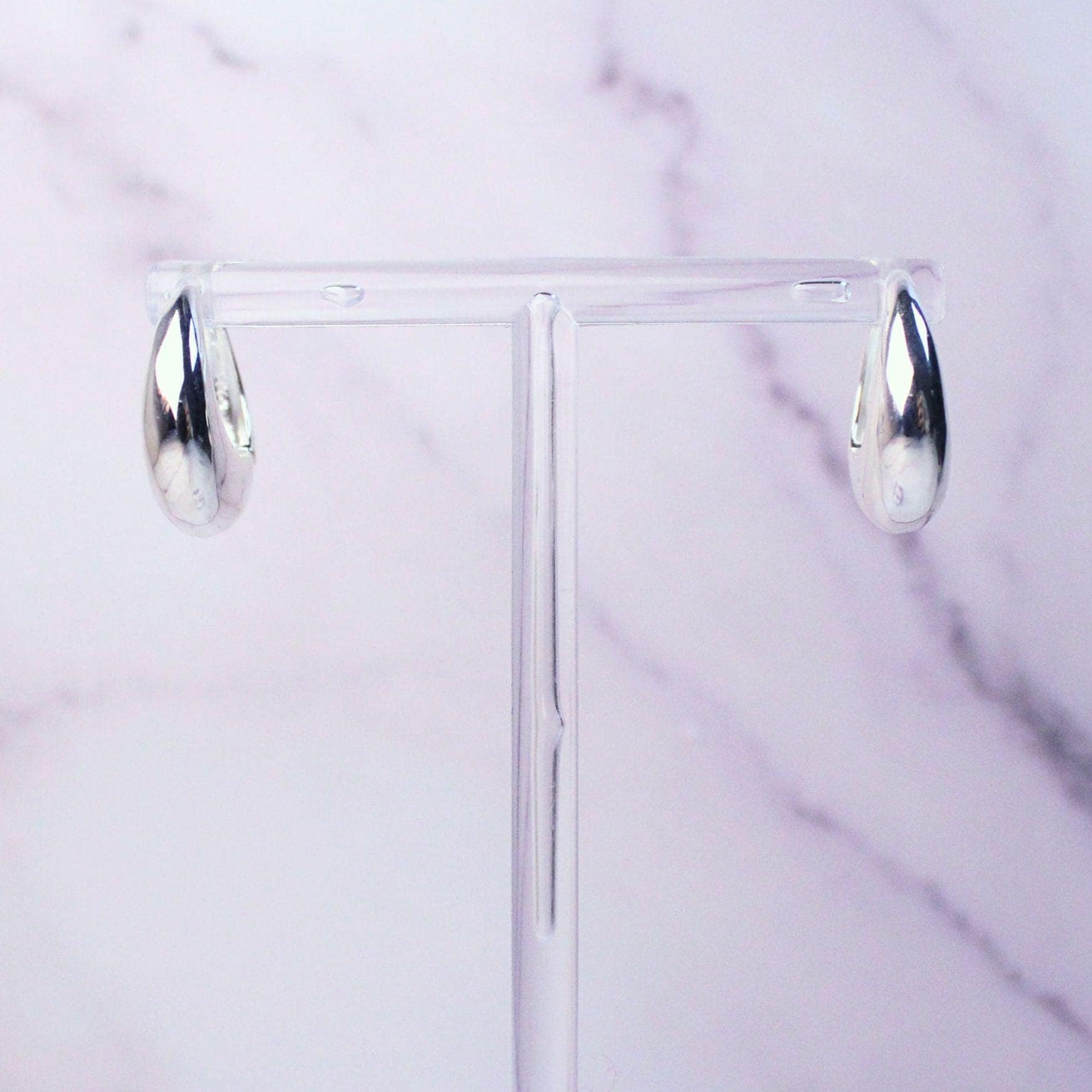 Sterling Silver Pamela Hoop Earrings – Polished Minimalist Everyday Jewelry