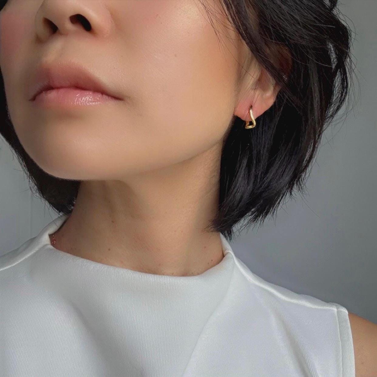 18K Gold Plated Sterling Silver Huggie Kaia Earrings – Modern Minimalist Hoops