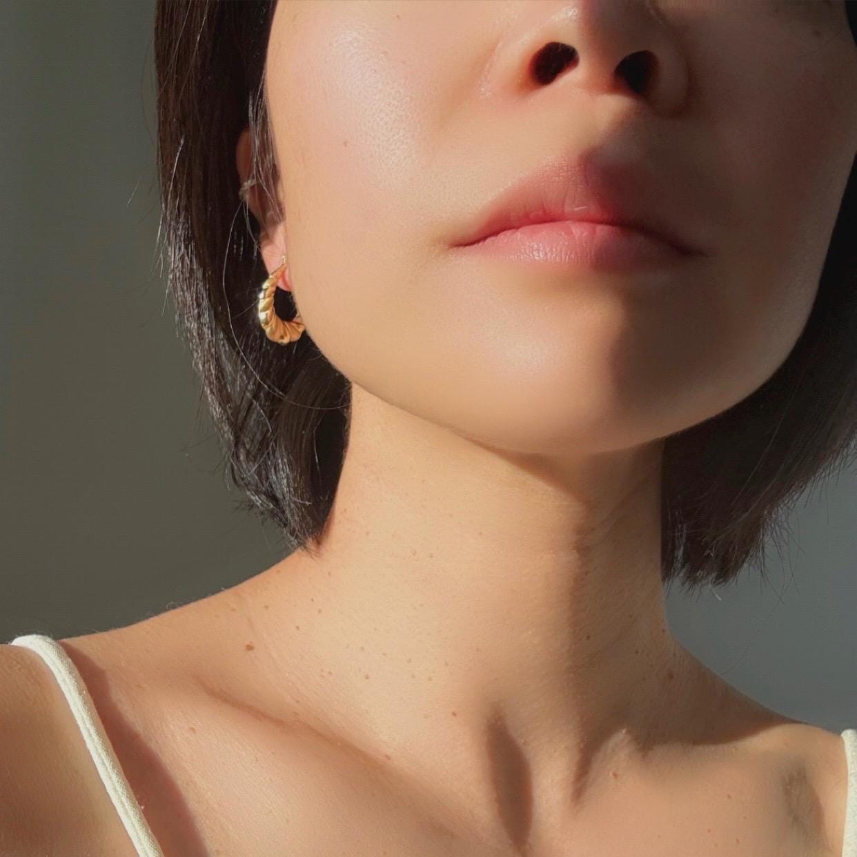 Vintage 14K Solid Gold Twisted Hoop Earrings