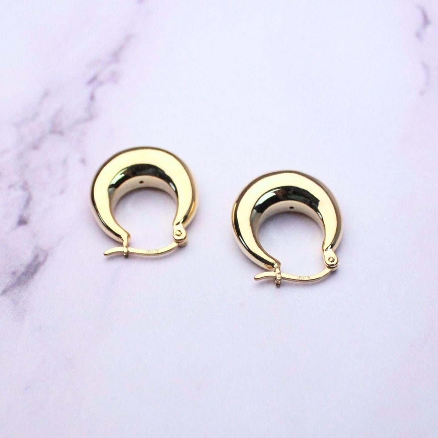 18k Solid Gold Morgan Hoop Earrings: Timeless Chic Statement