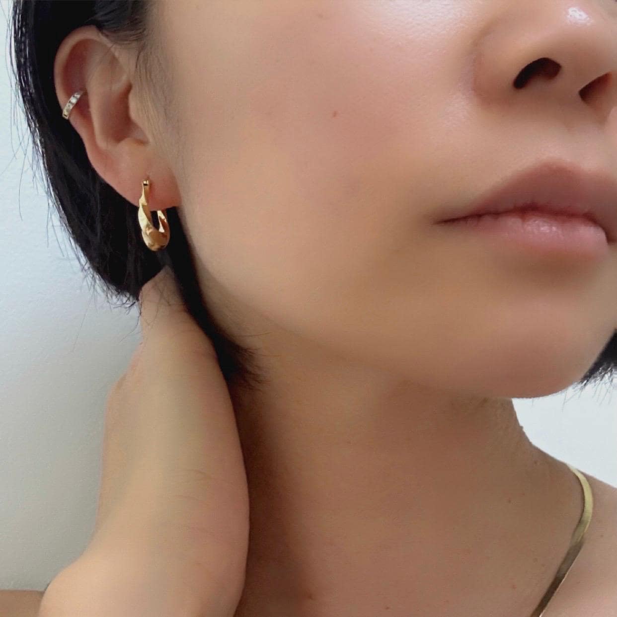 18k Solid Gold Amy Hoop Earrings: Twisted Timeless Statement