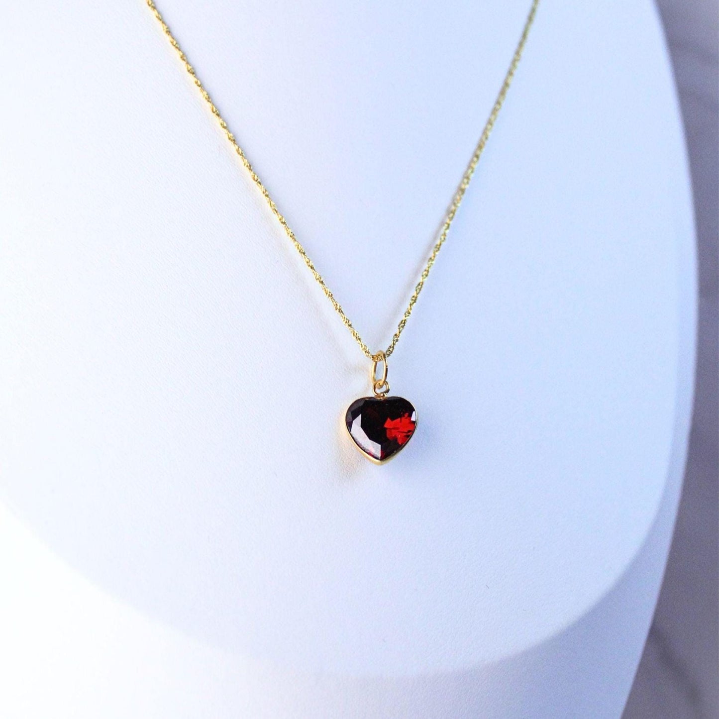Solid 18K Gold Lori Garnet Necklace – Dainty Genuine Gemstone Pendant January Birthstone