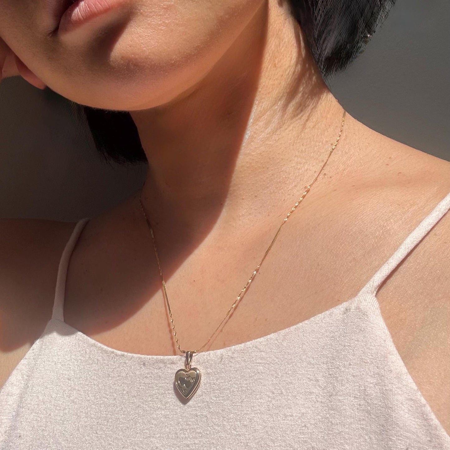 Vintage 14K Solid Gold Mini Heart Locket Necklace – Timeless Keepsake Jewelry