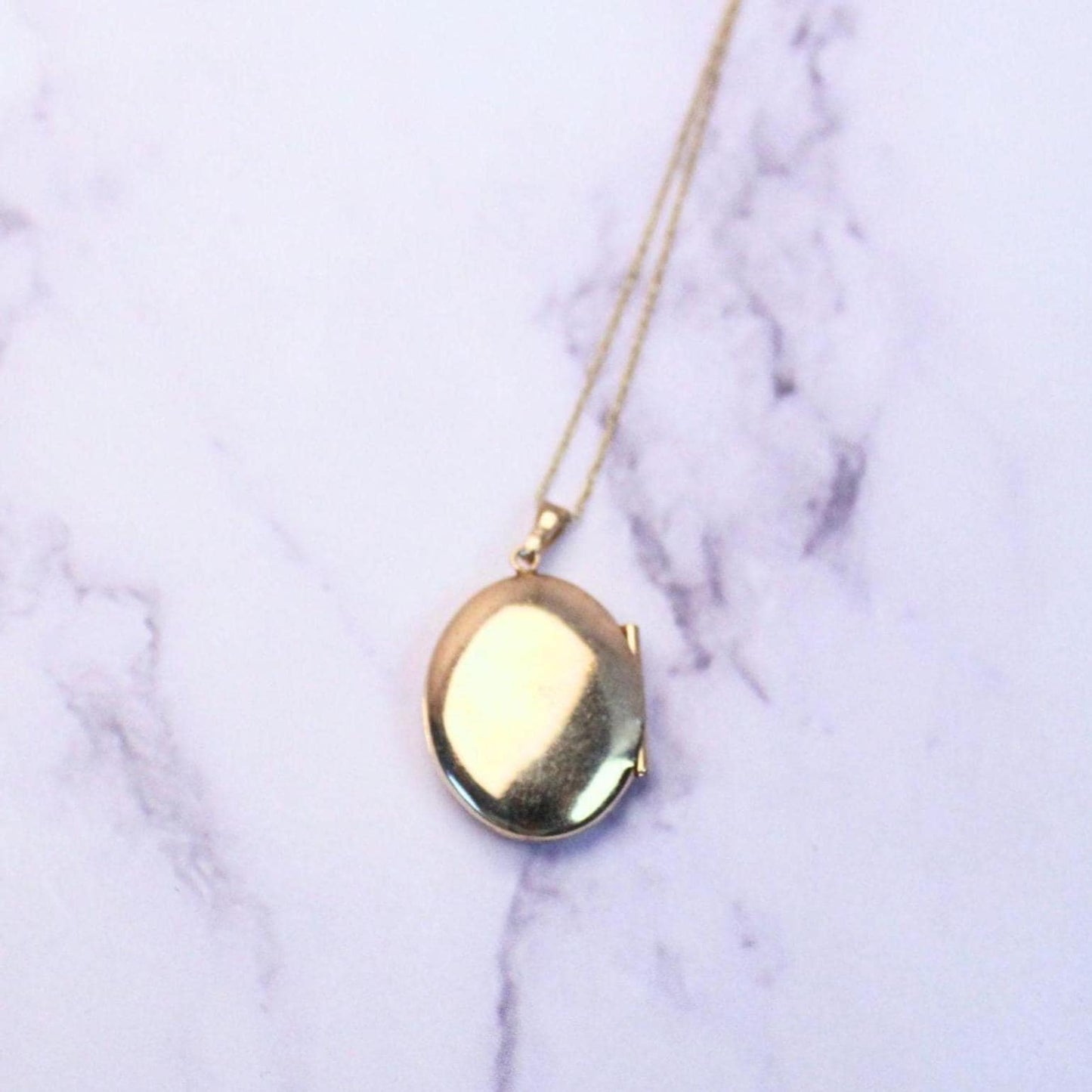 14K Solid Gold Mini Floral Locket Necklace – Vintage Style Keepsake Pendant