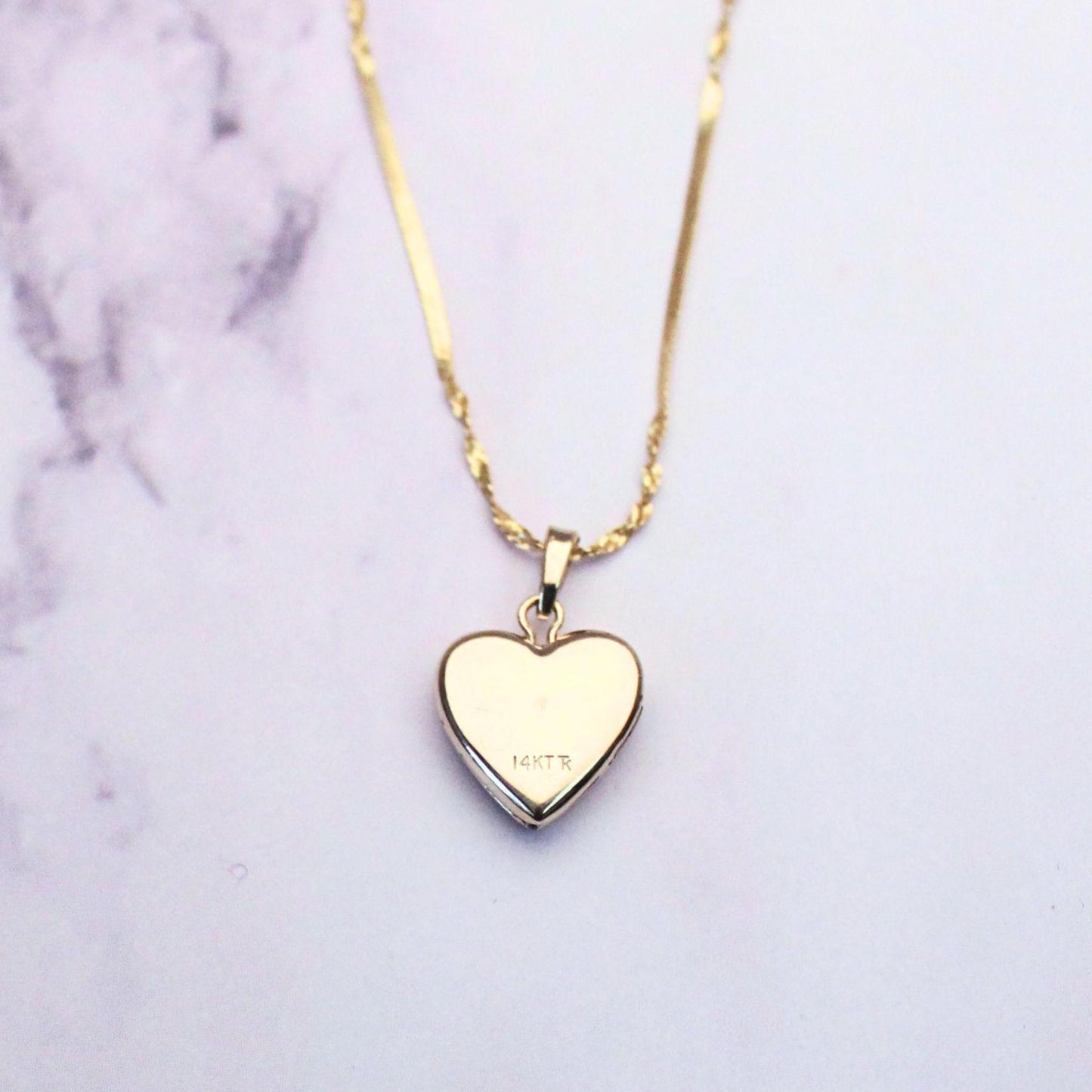 Vintage 14K Solid Gold Mini Heart Locket Necklace – Timeless Keepsake Jewelry