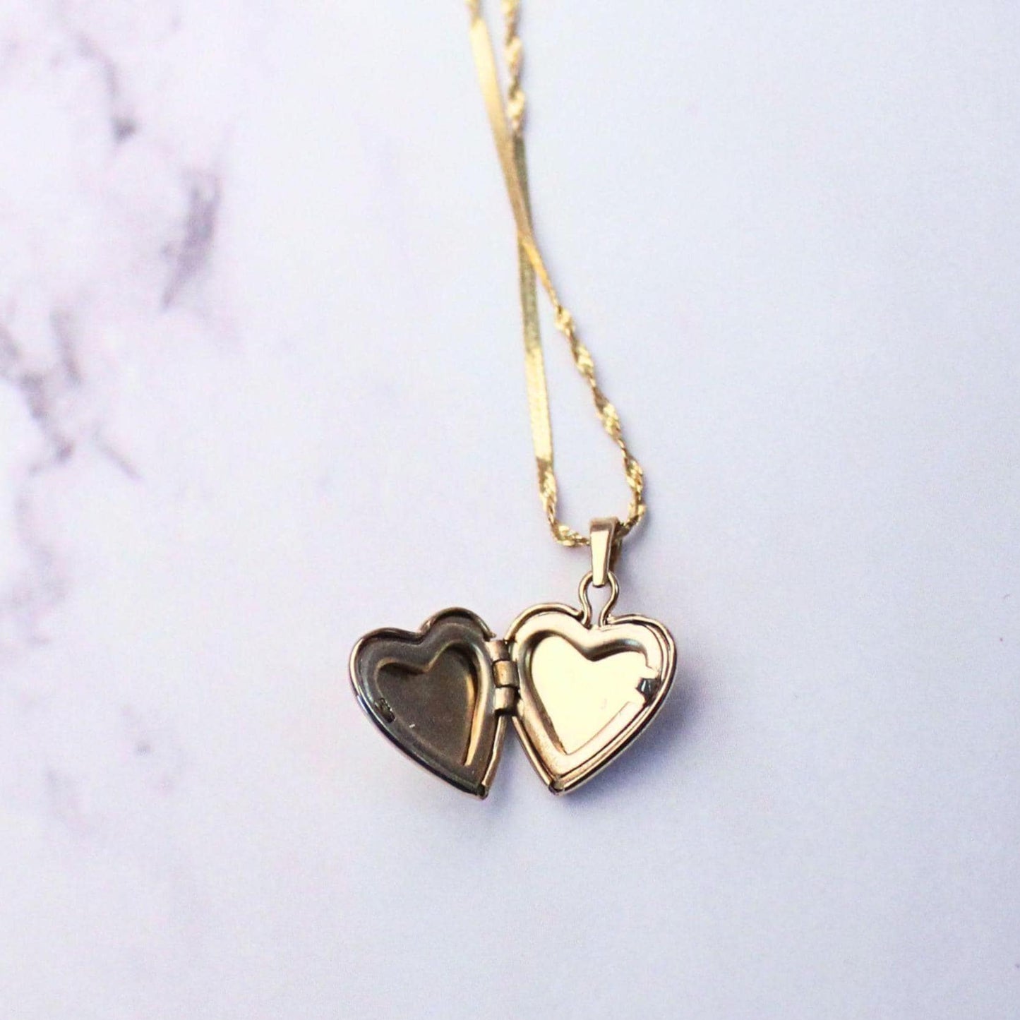 Vintage 14K Solid Gold Mini Heart Locket Necklace – Timeless Keepsake Jewelry