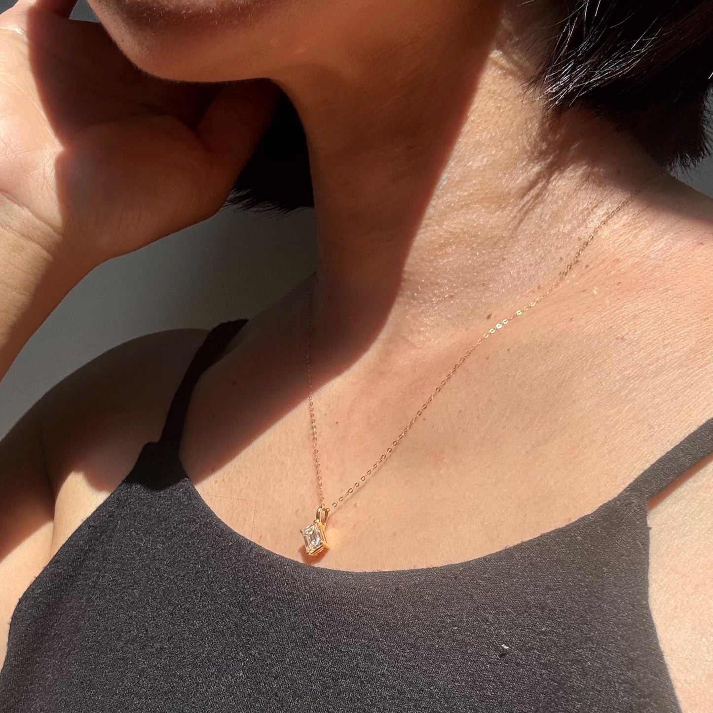 18K Gold 1 Ct Moissanite Chloe Necklace – Elegant Solitaire Pendant
