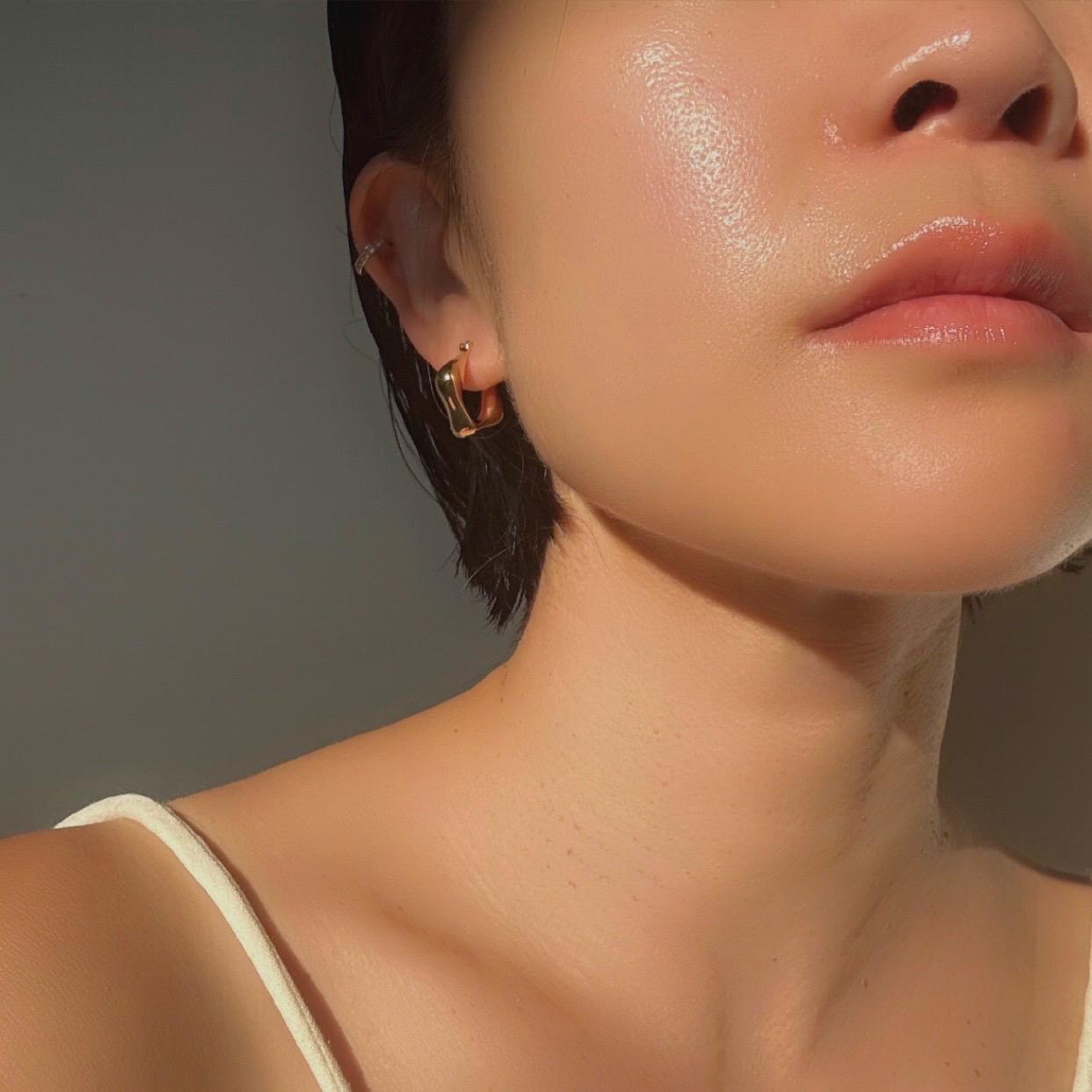 18K Solid Gold Sculptural Kara Hoop Earrings: Modern Statement Earrings