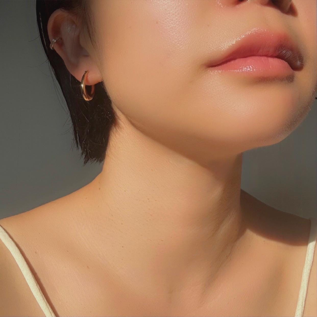 18K Solid Gold Petite Eva Hoop Earrings – Everyday Luxury