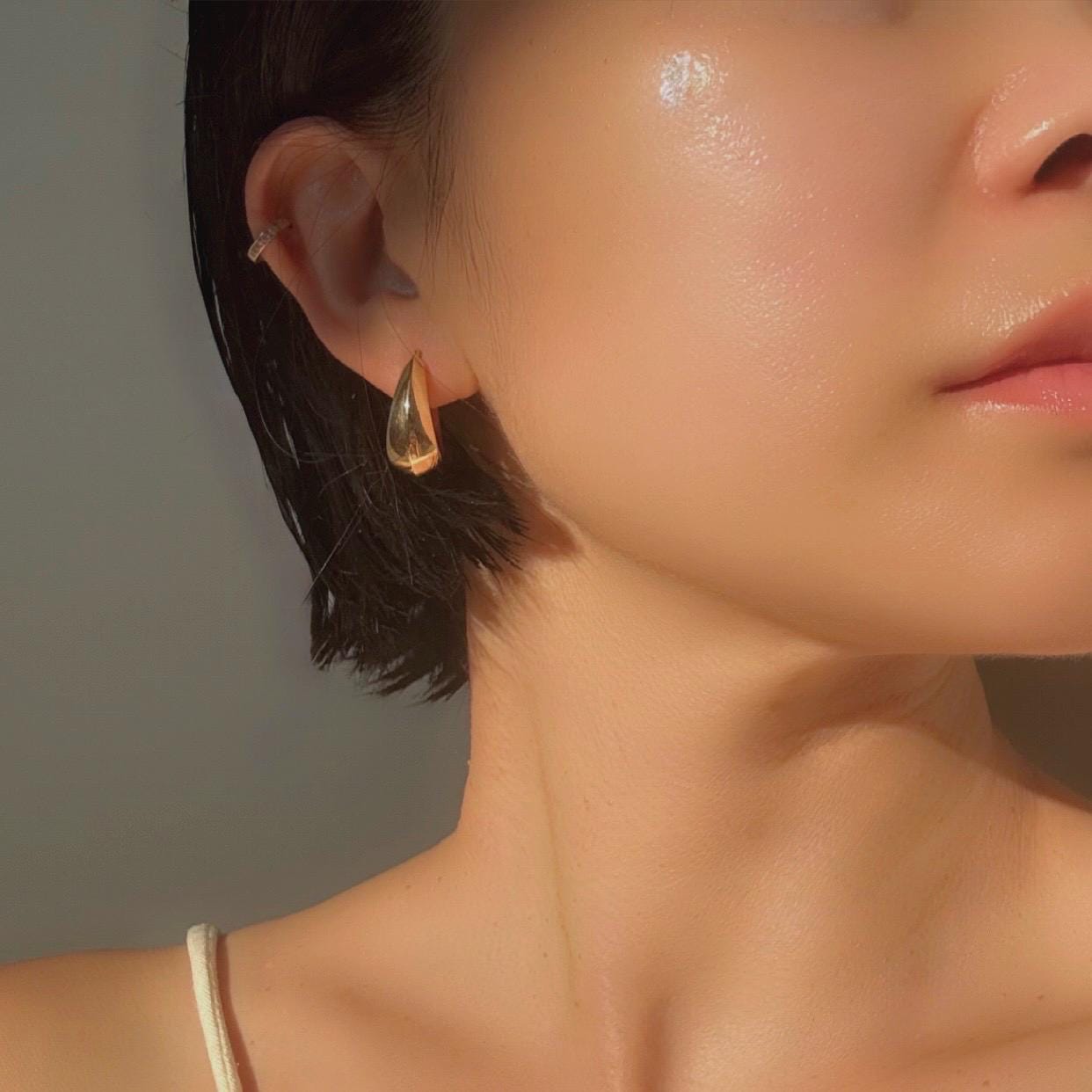 Vintage 14K Solid Gold Hoop Earrings – Classic Statement Earrings