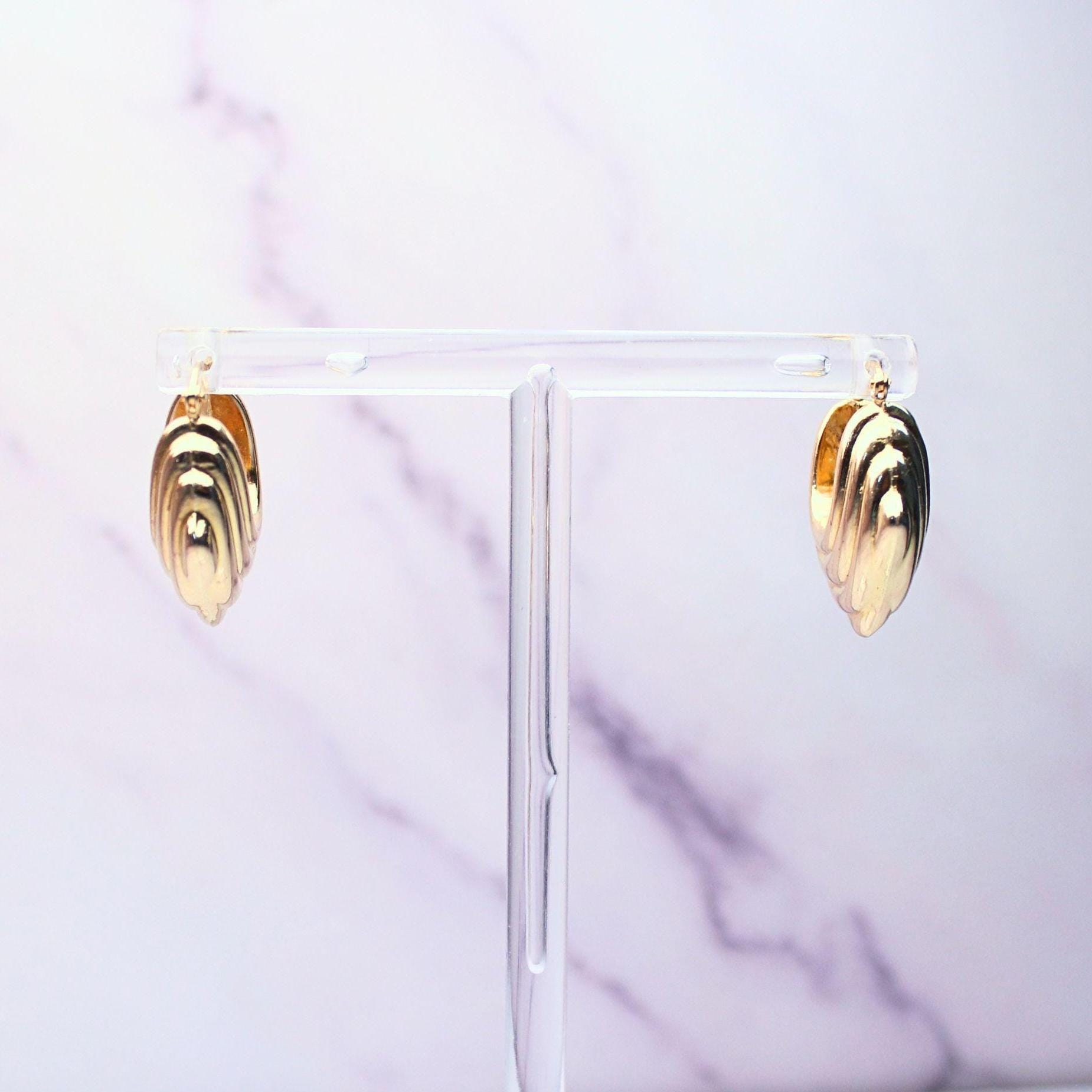 Vintage 14K Solid Gold Ribbed Hoop Earrings – Stylish Statement Hoops