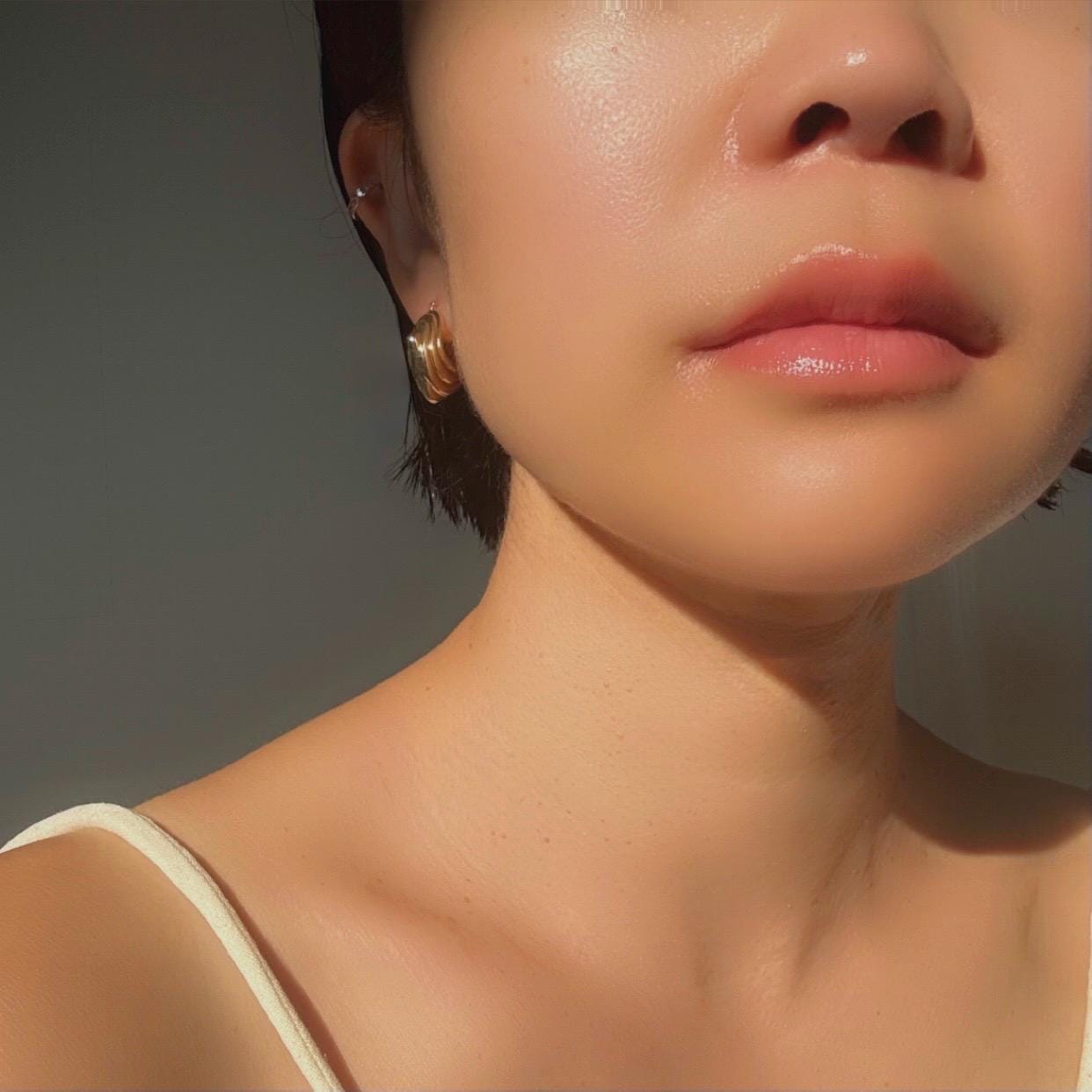 Vintage 14K Solid Gold Ribbed Hoop Earrings – Stylish Statement Hoops