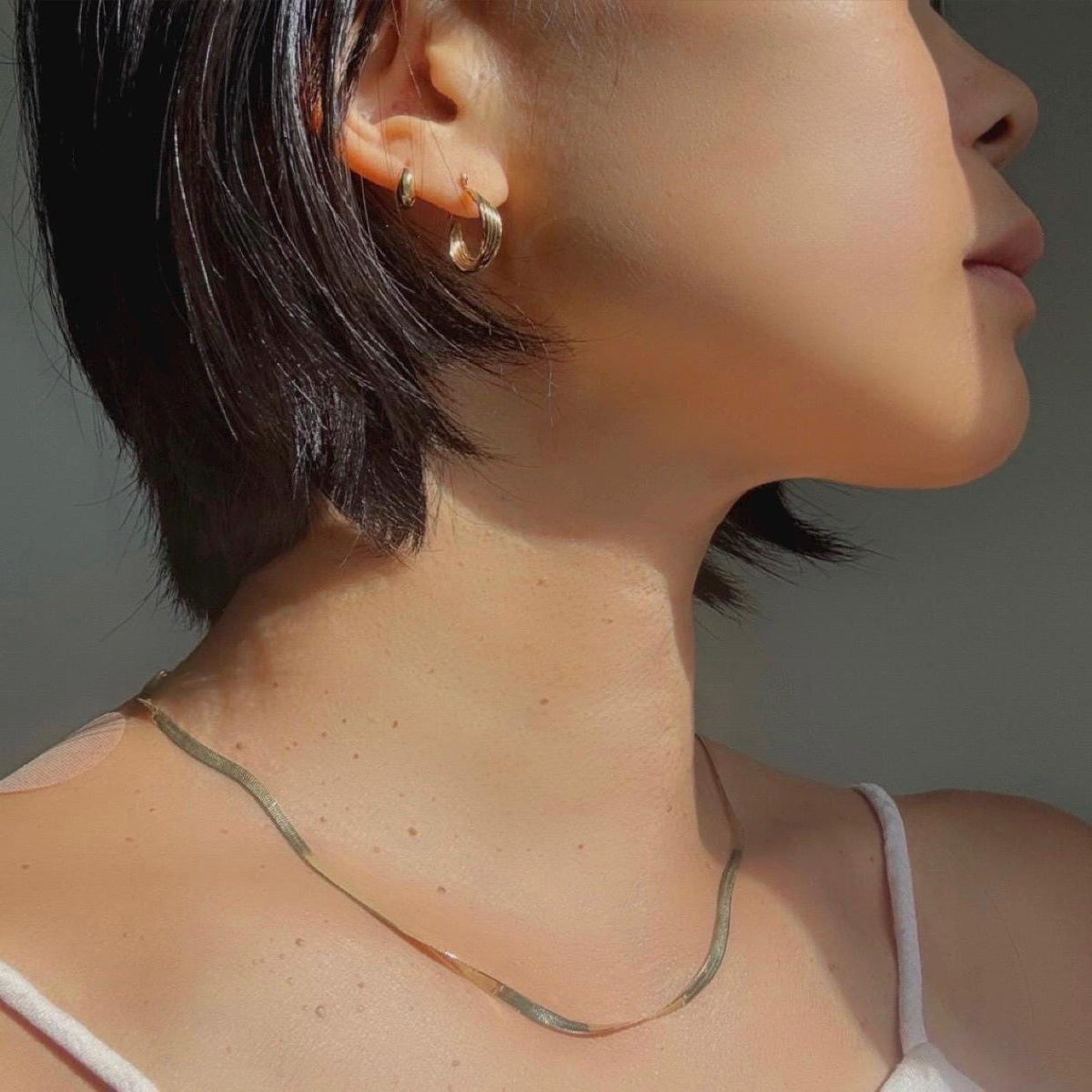 Vintage 10K Solid Gold Petite Ribbed Hoop Earrings