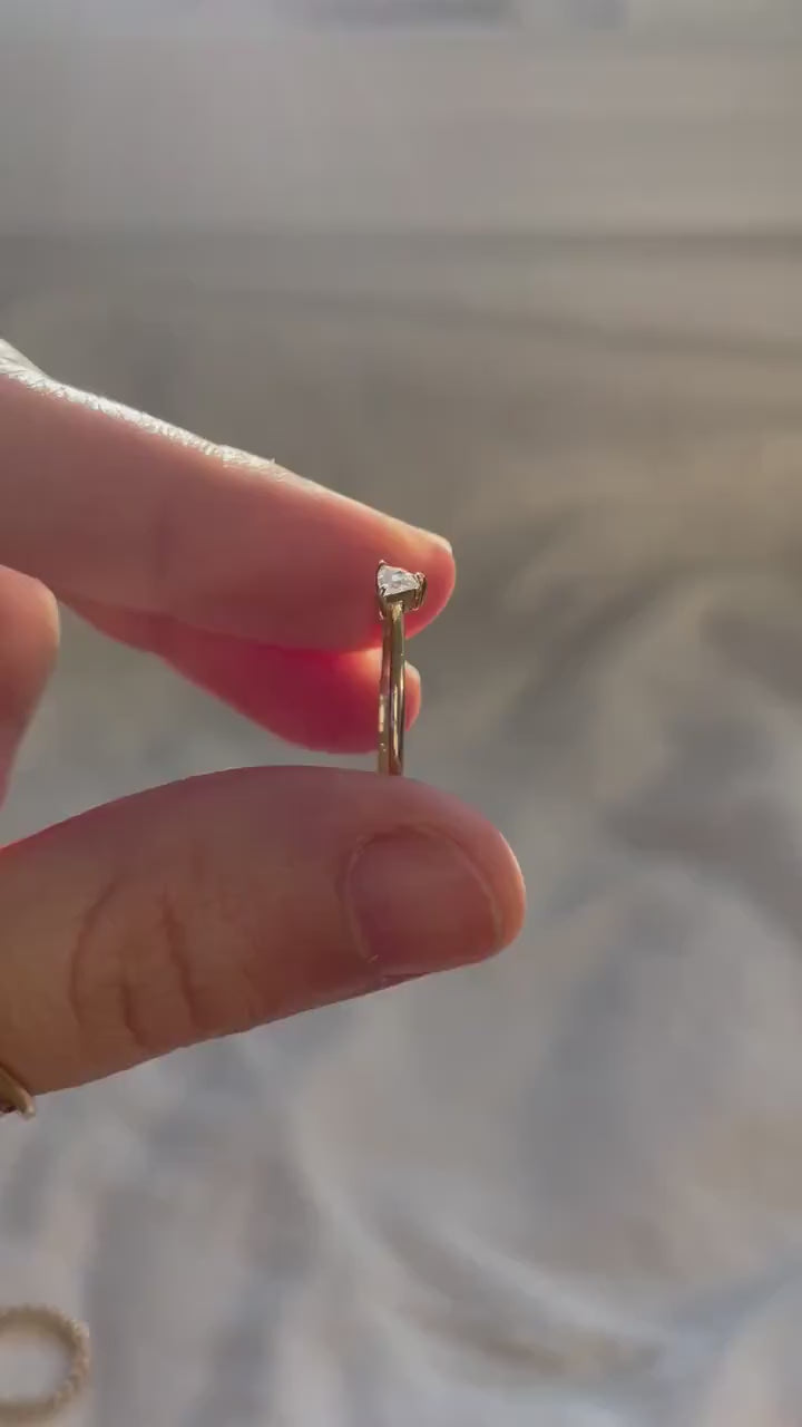 Genuine triangle cut diamond ring with 18k gold band stackable ring precious fine jewelry