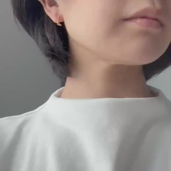 18K Gold Plated Sterling Silver Huggie Kaia Earrings – Modern Minimalist Hoops