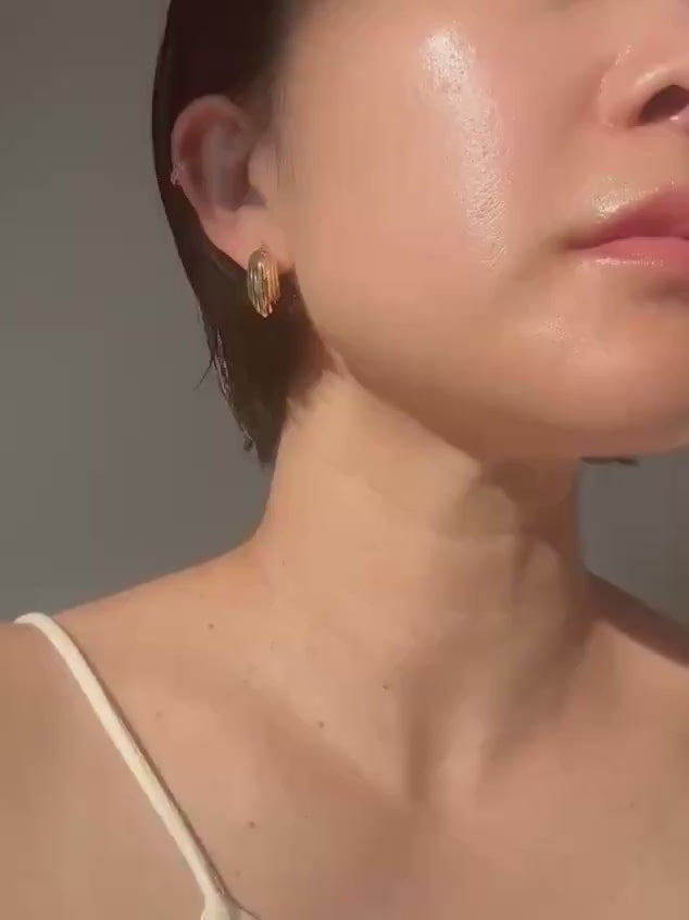 Vintage 14K Solid Gold Ribbed Hoop Earrings – Stylish Statement Hoops